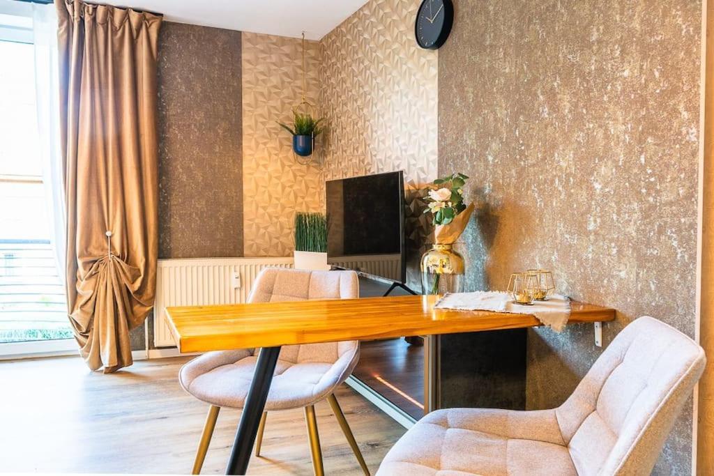 Ferienwohnung Golden Nugget Inkl Wlan, Parkplatz Detmold Exterior foto