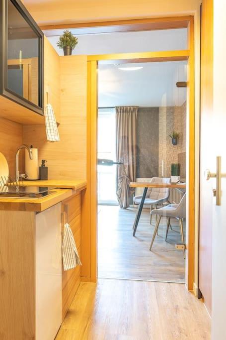 Ferienwohnung Golden Nugget Inkl Wlan, Parkplatz Detmold Exterior foto